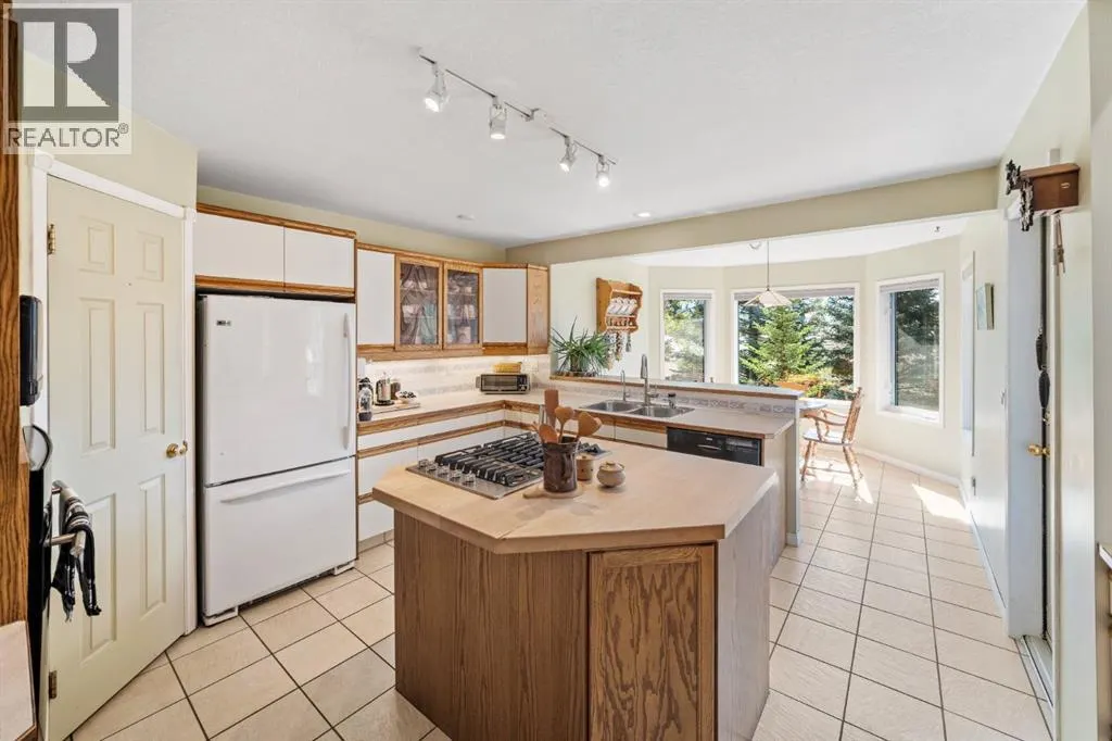 330 Canyon Close