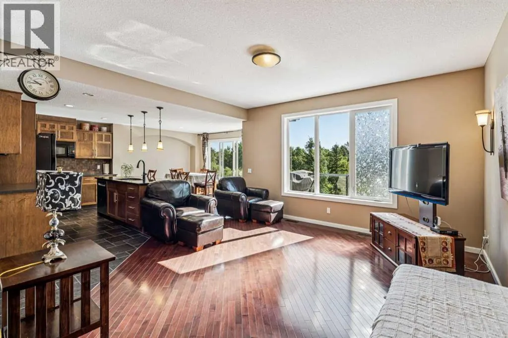 358 Crystal Green Rise