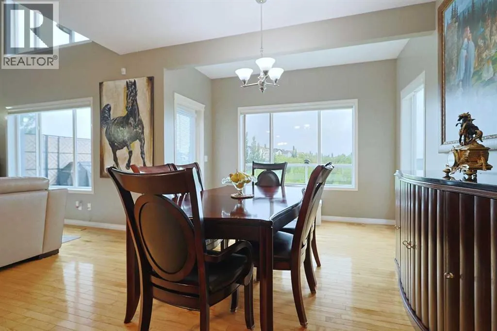 242 Royal Birkdale Crescent NW