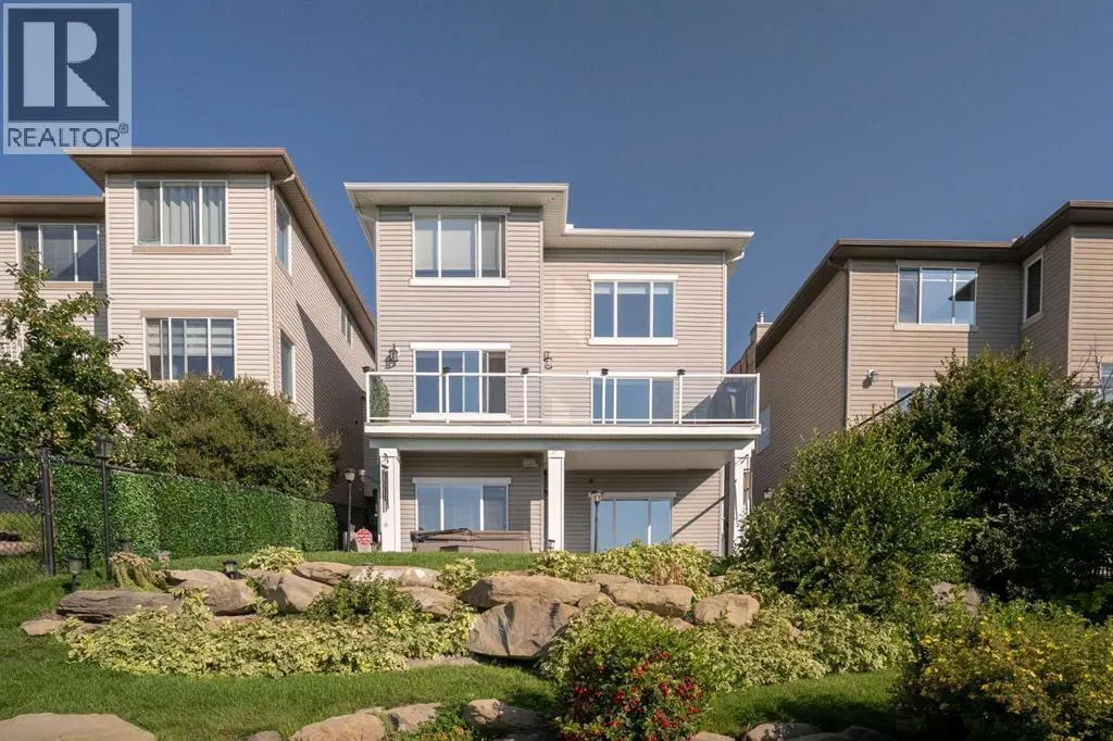 242 Royal Birkdale Crescent NW