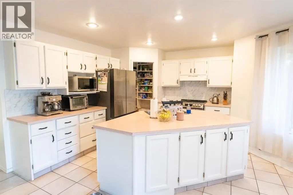 33 Sundown Close SE