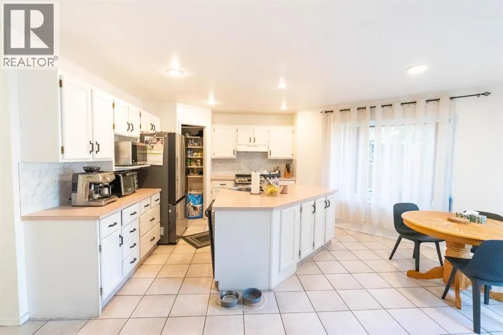 33 Sundown Close SE