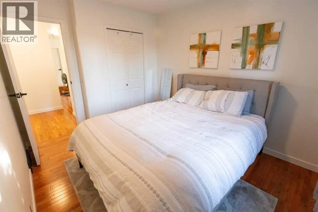 33 Sundown Close SE