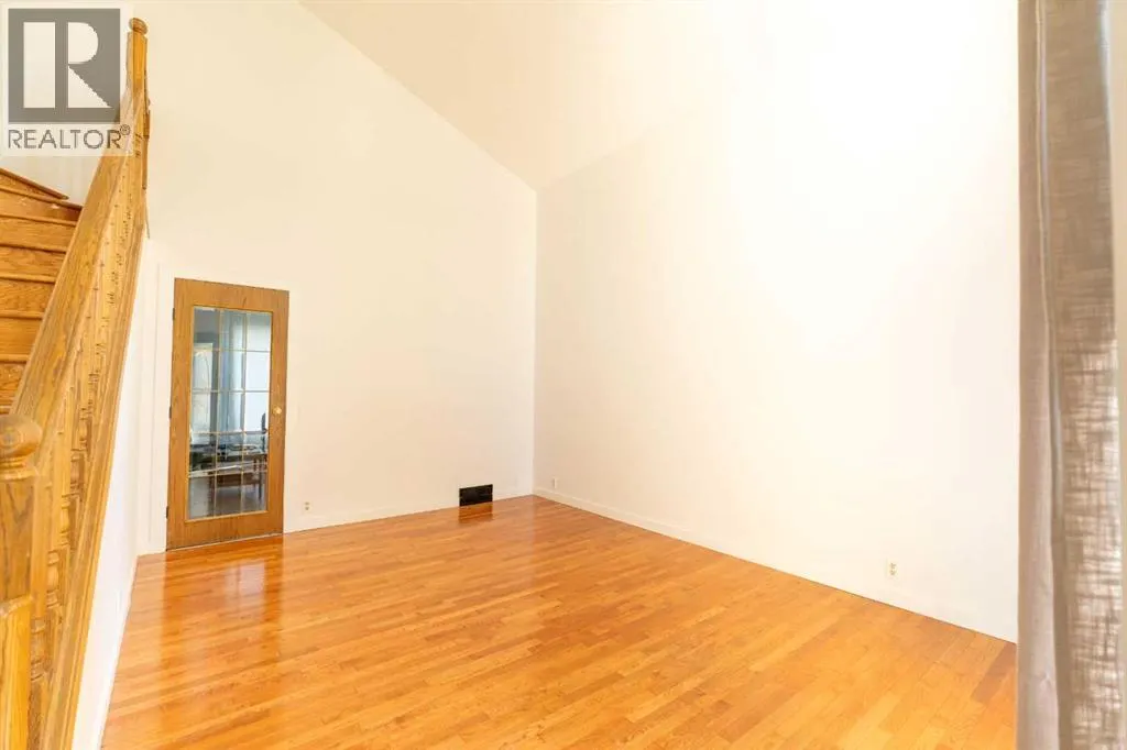 33 Sundown Close SE