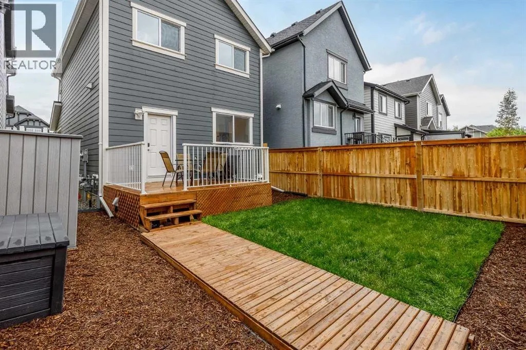350 Masters Row SE