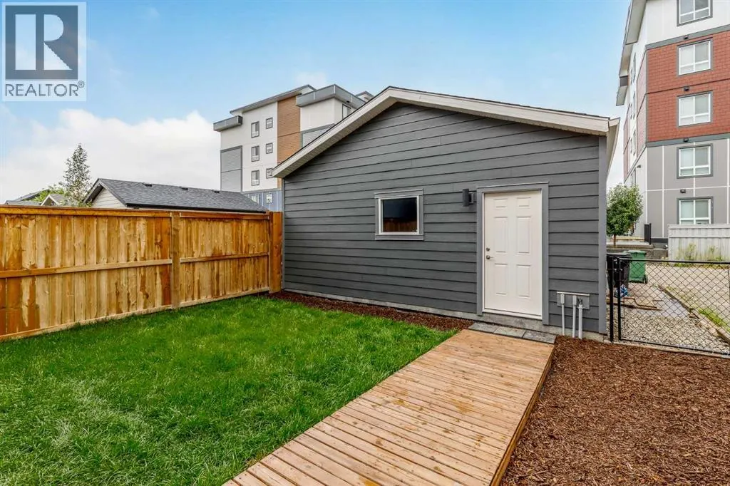 350 Masters Row SE