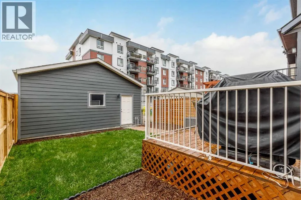 350 Masters Row SE