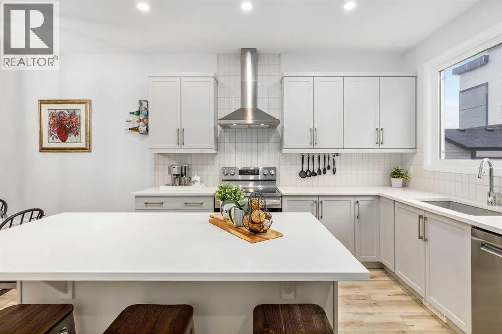 350 Masters Row SE