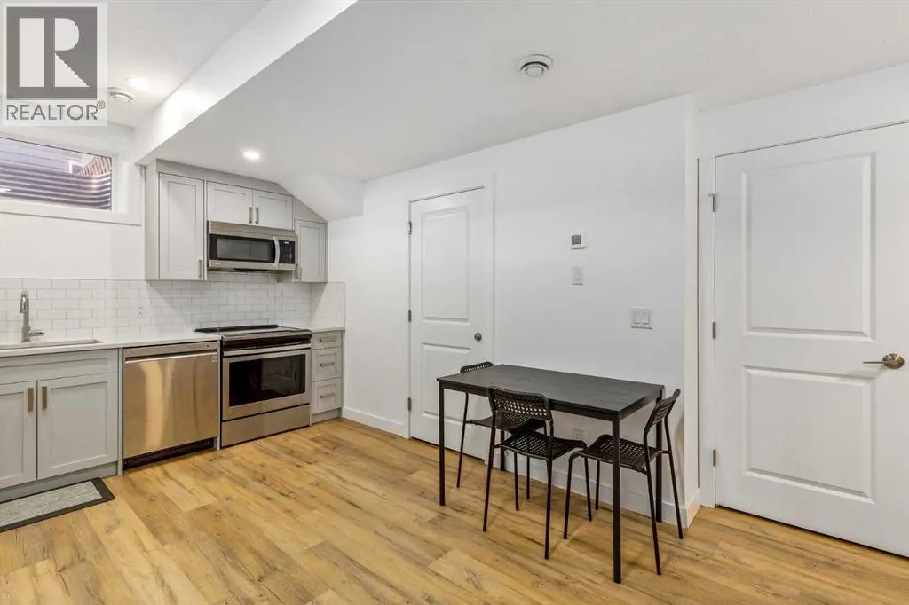 350 Masters Row SE