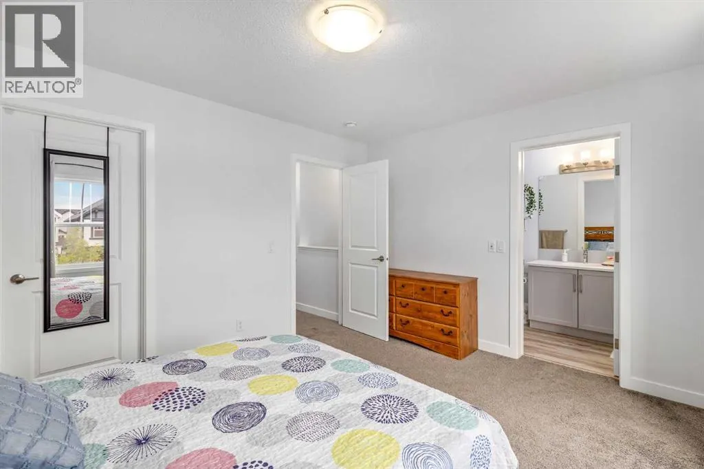 350 Masters Row SE