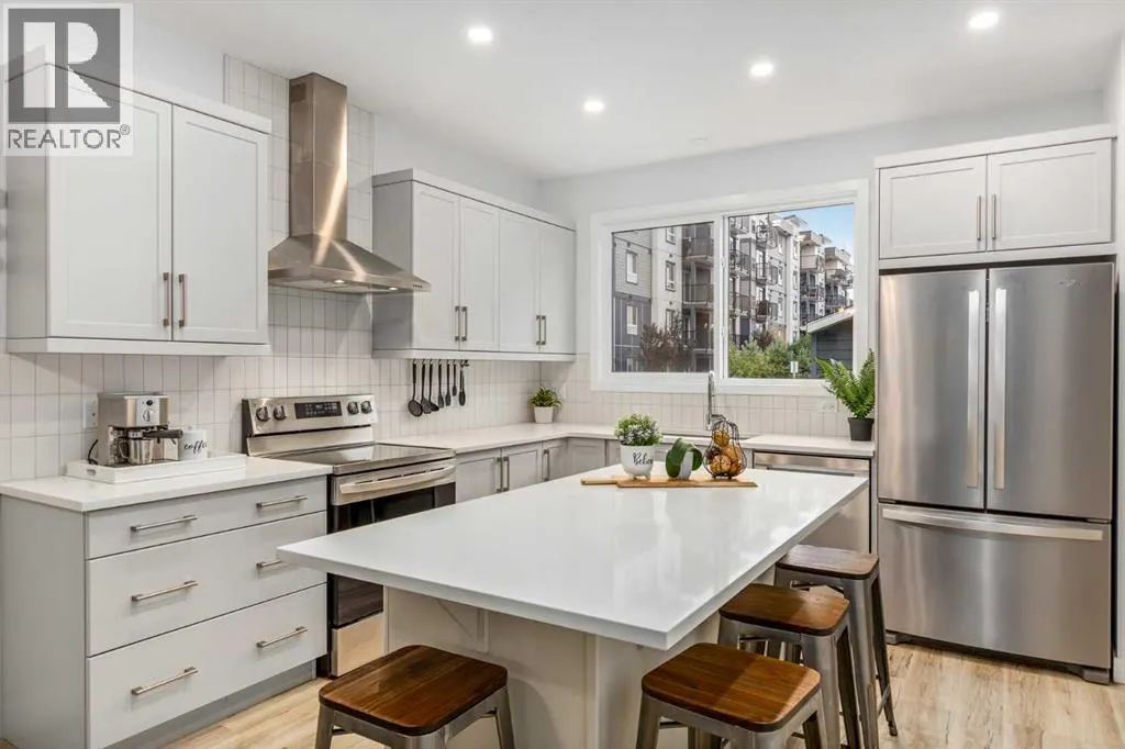 350 Masters Row SE