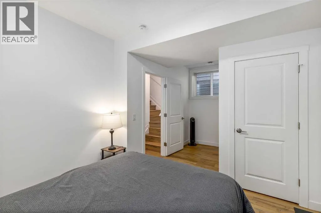 350 Masters Row SE