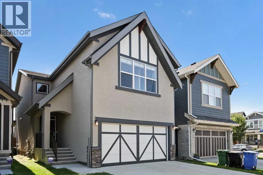 244 Masters Crescent SE