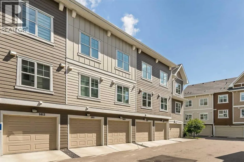1009 Cranbrook Walk SE