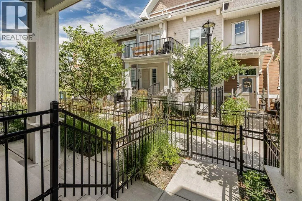 1009 Cranbrook Walk SE