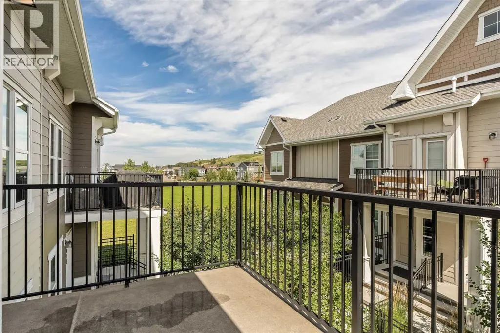1009 Cranbrook Walk SE