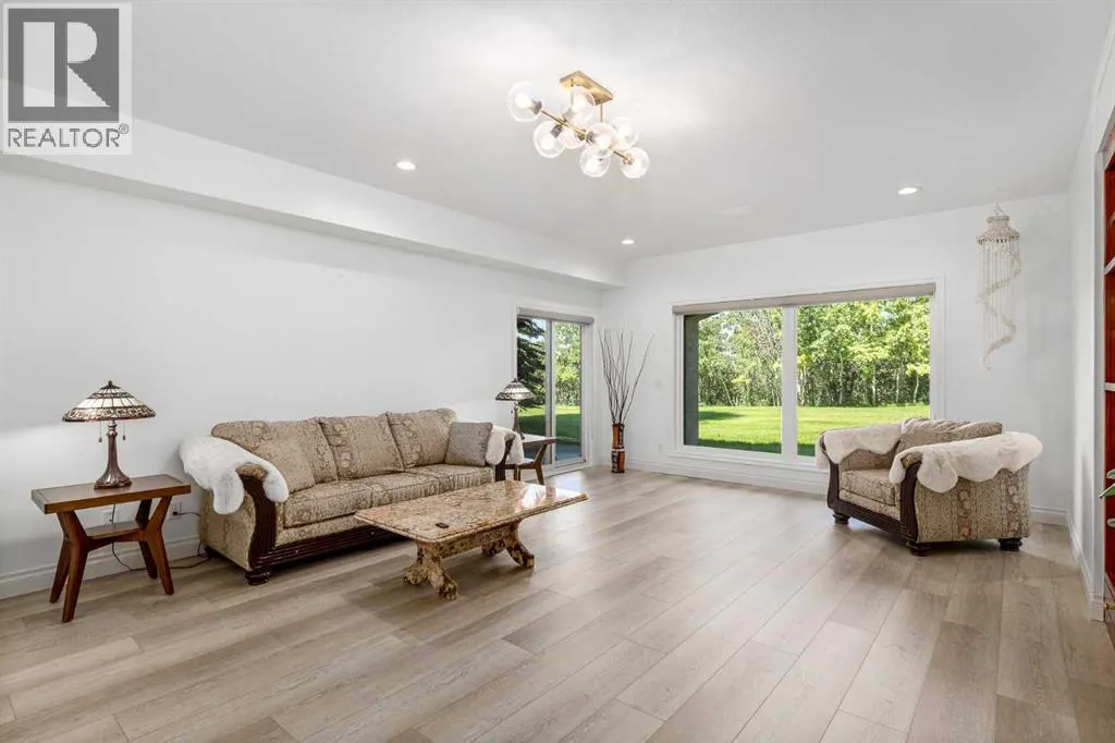 33 Ridge Pointe Drive