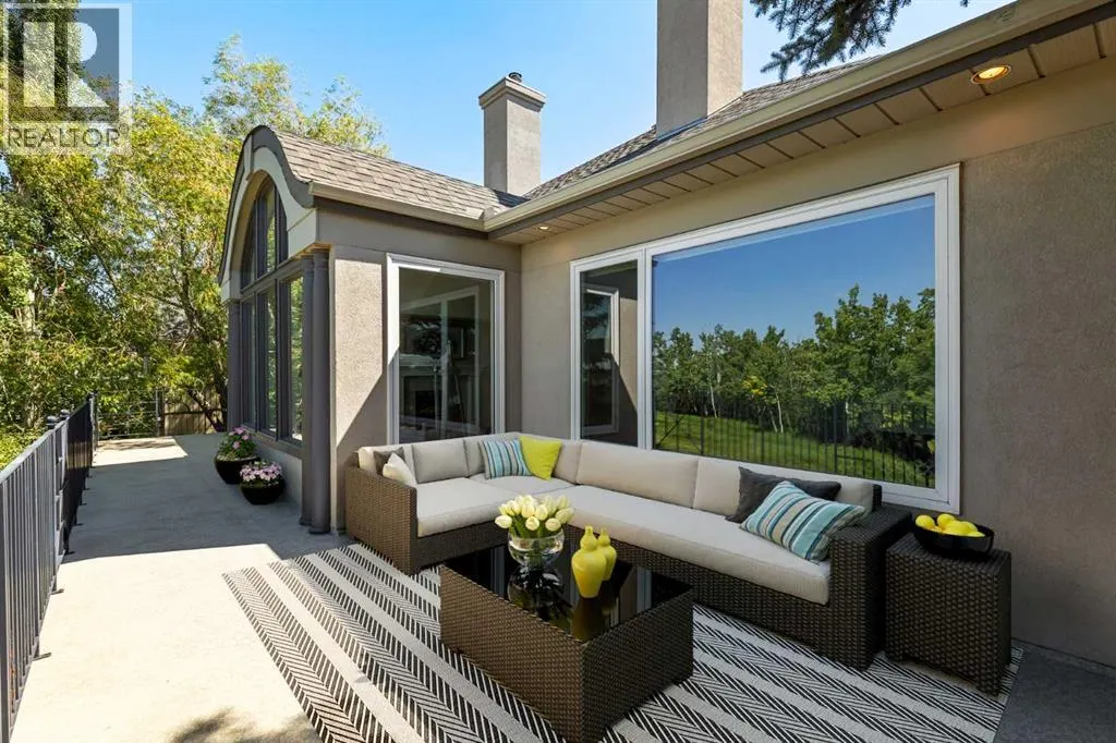 33 Ridge Pointe Drive