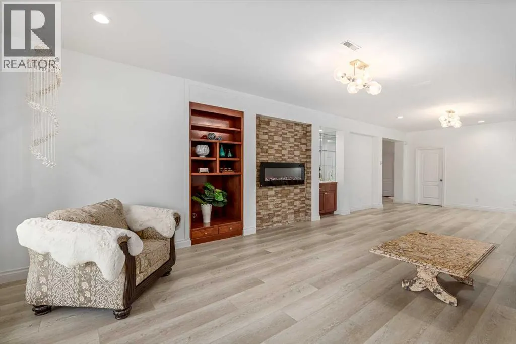 33 Ridge Pointe Drive