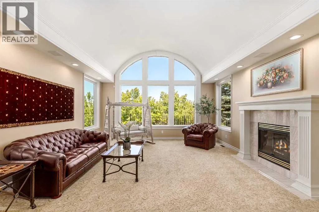 33 Ridge Pointe Drive
