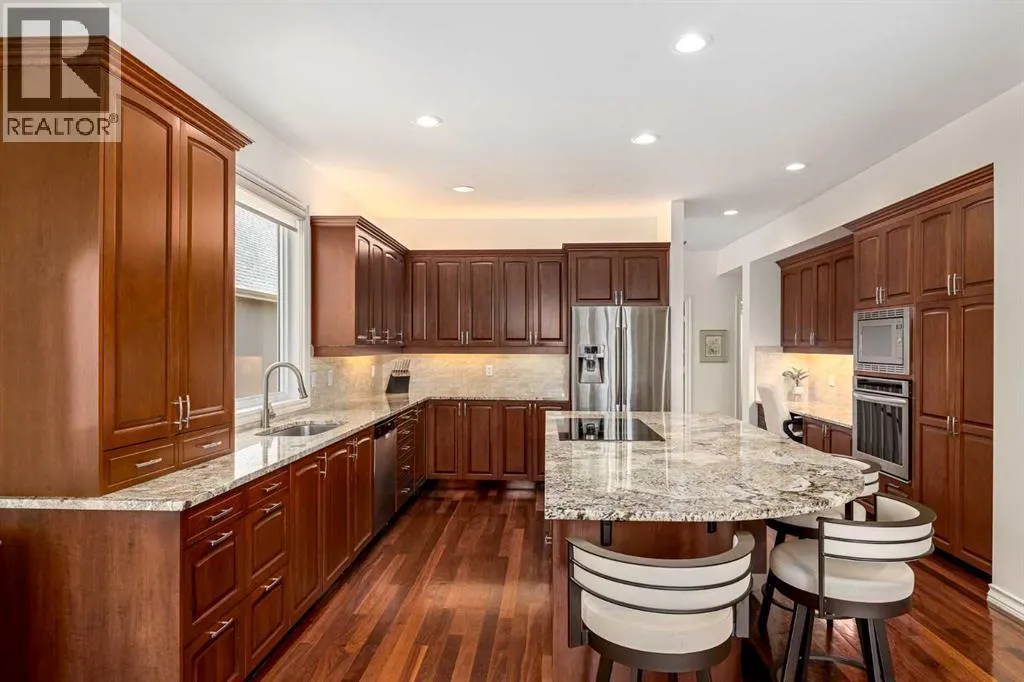 33 Ridge Pointe Drive