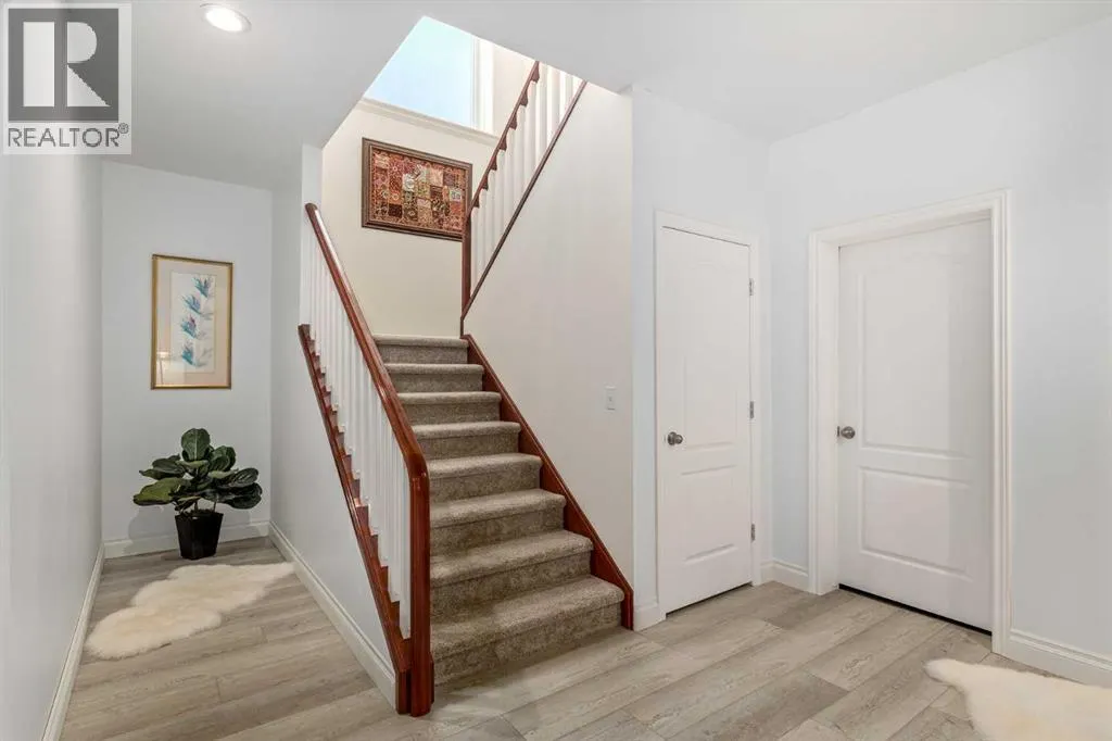 33 Ridge Pointe Drive