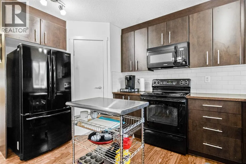 1006, 2445 Kingsland Road SE