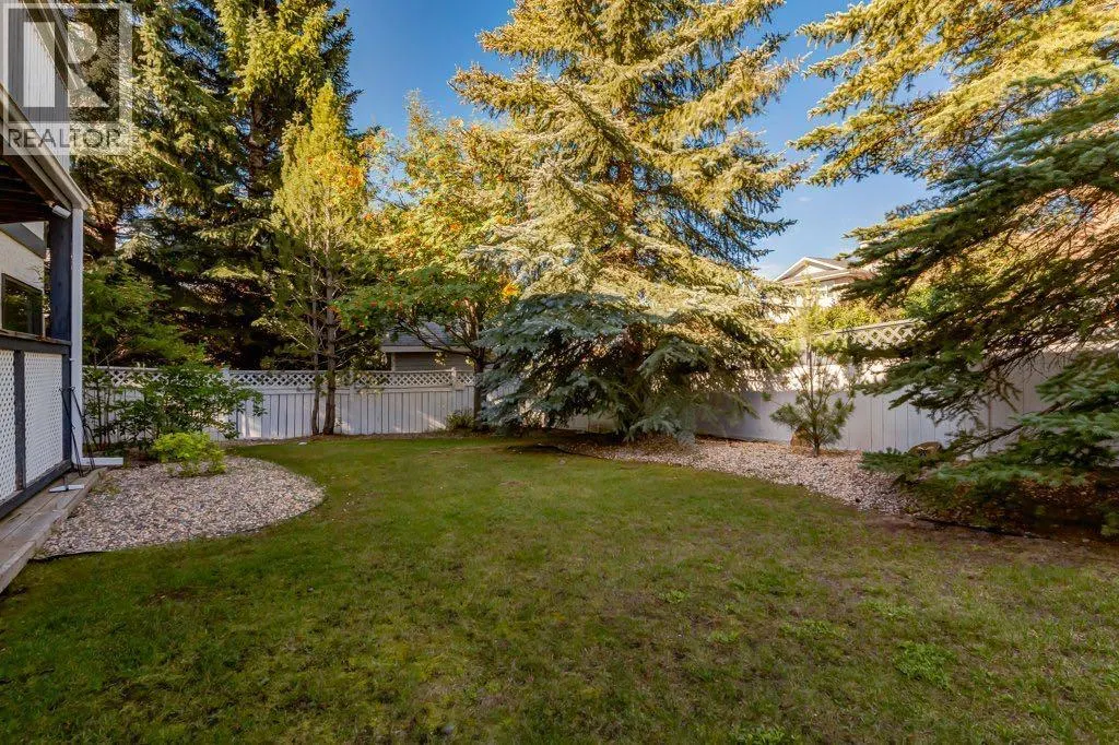 82 Hawkdale Circle NW