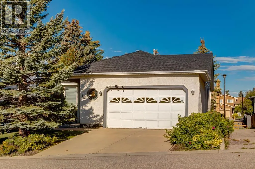 82 Hawkdale Circle NW