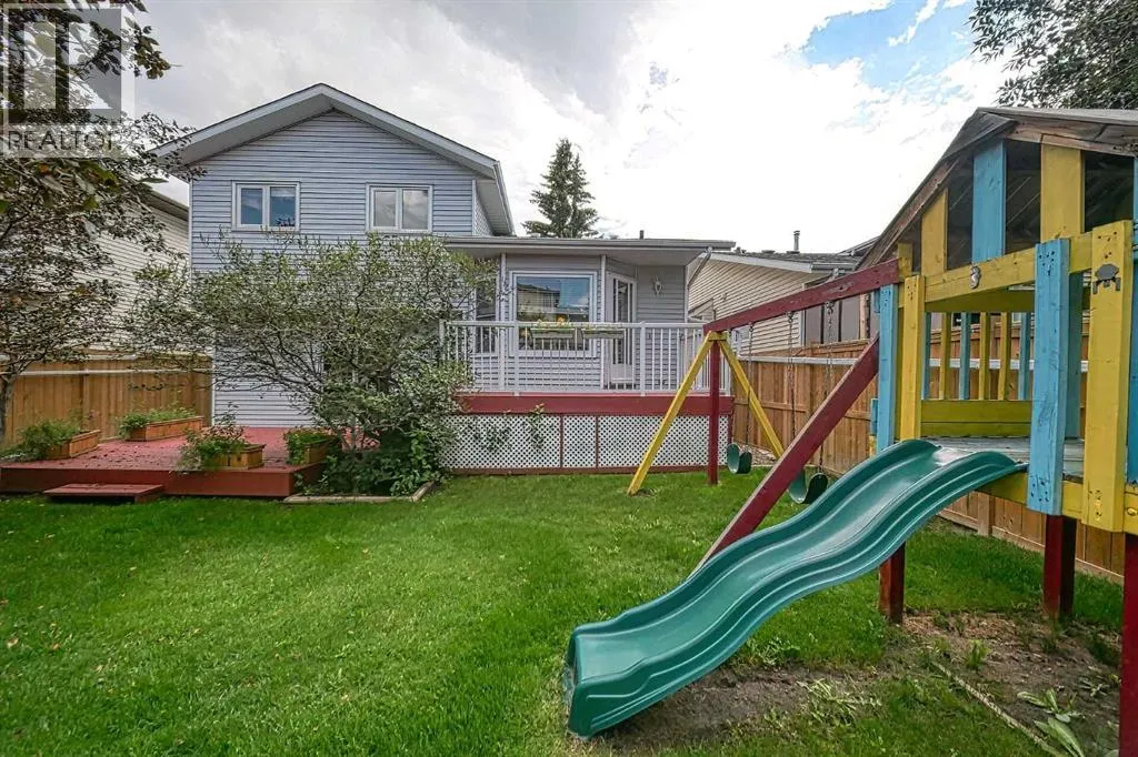 456 Hawkhill Place NW