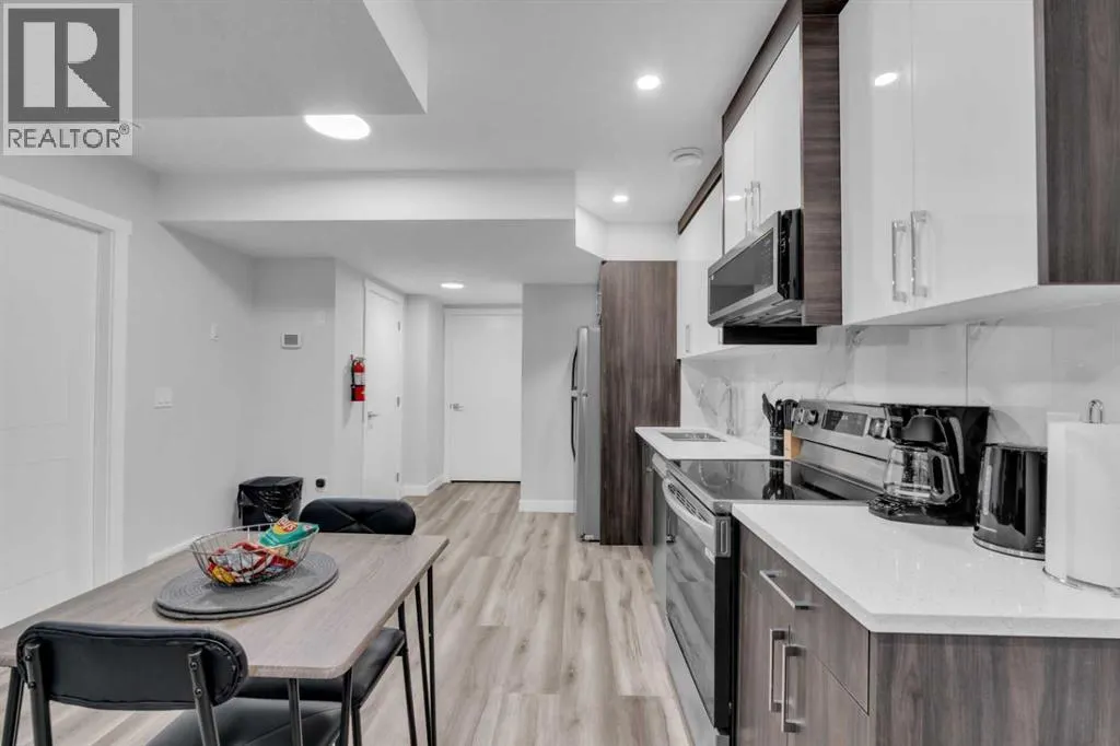205 Legacy Reach Crescent SE
