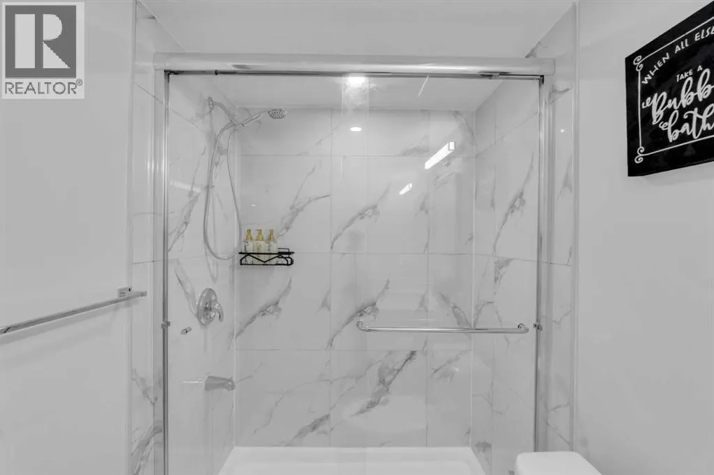 205 Legacy Reach Crescent SE