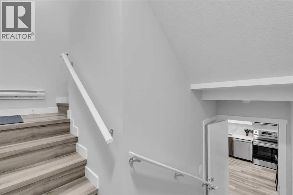 205 Legacy Reach Crescent SE