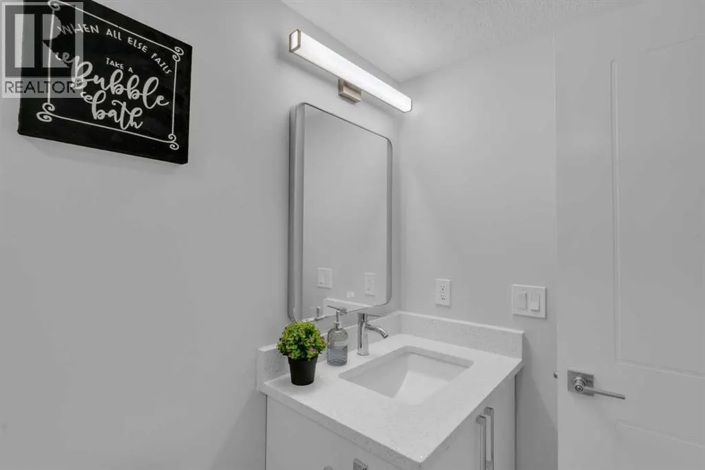205 Legacy Reach Crescent SE