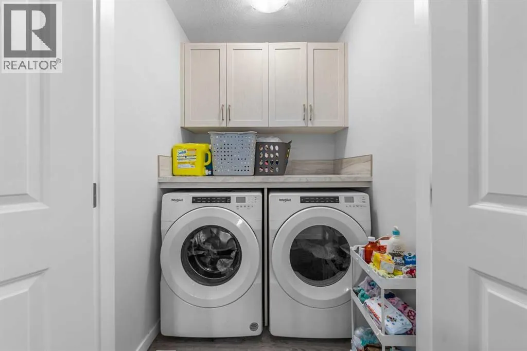 205 Legacy Reach Crescent SE