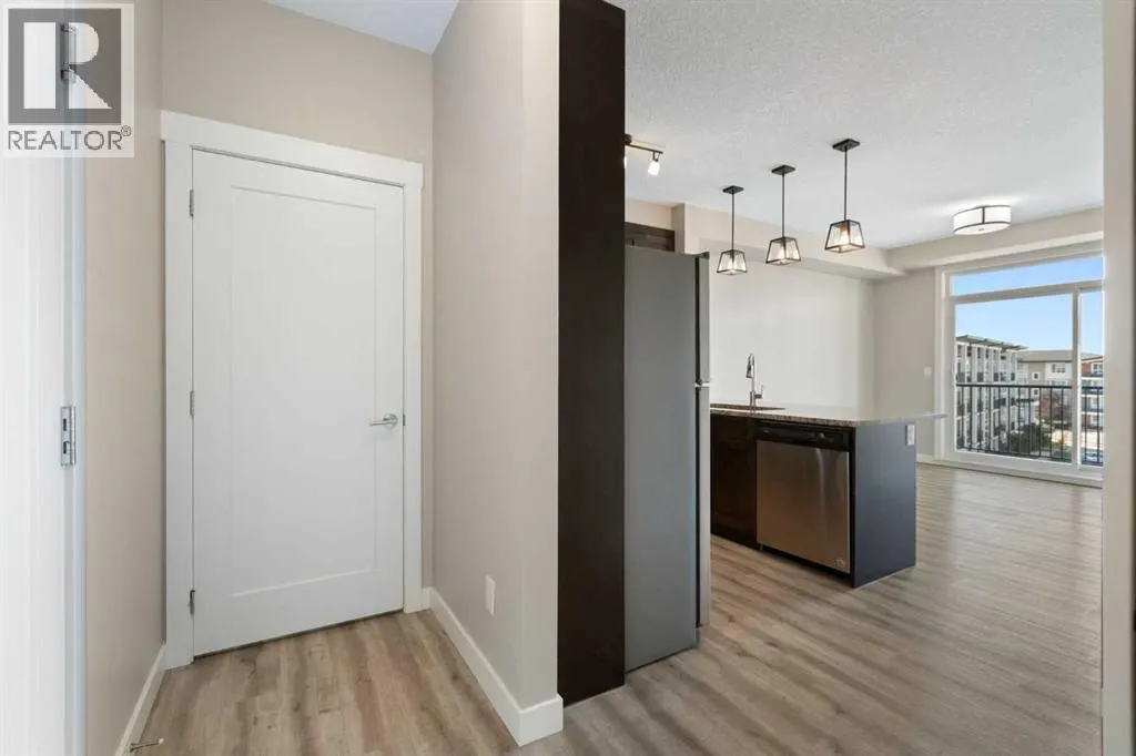 406, 10 Walgrove Walk SE