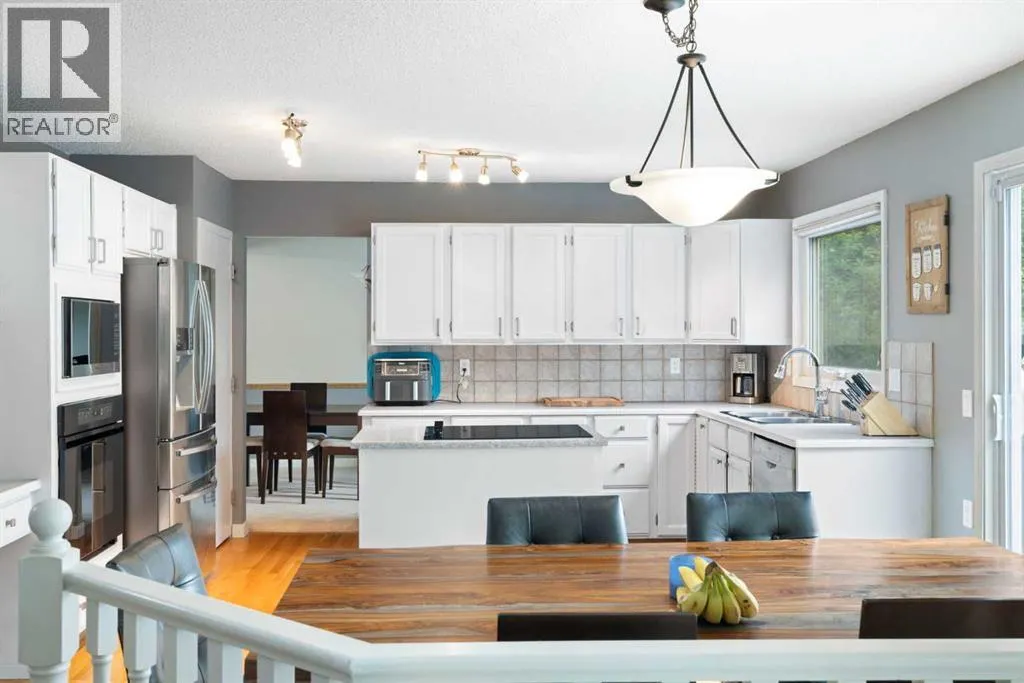 156 Woodfield Road SW