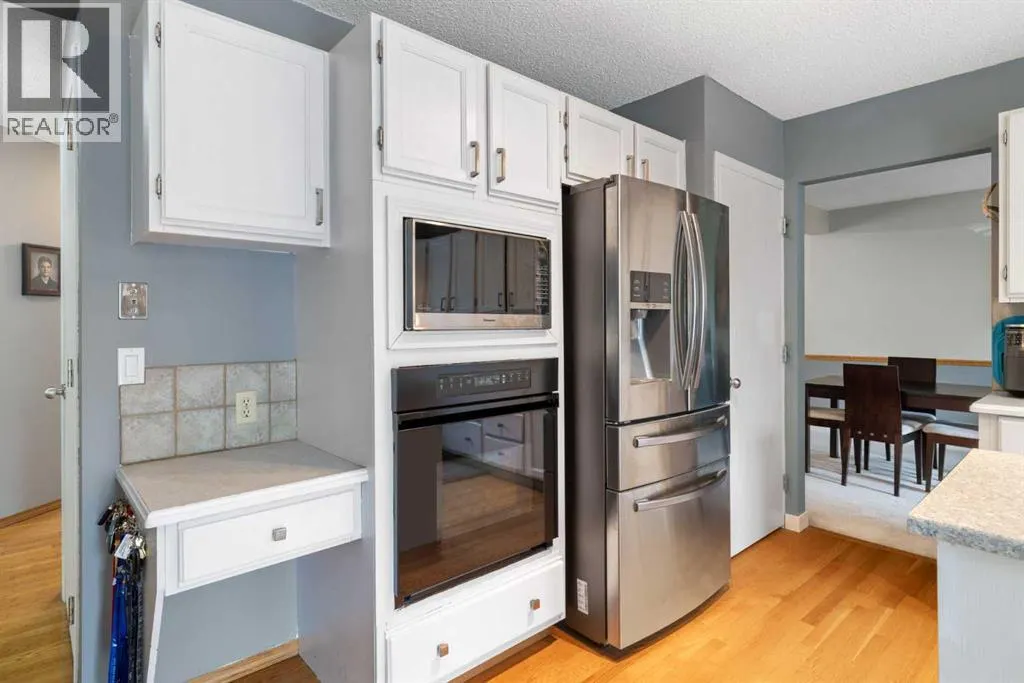 156 Woodfield Road SW