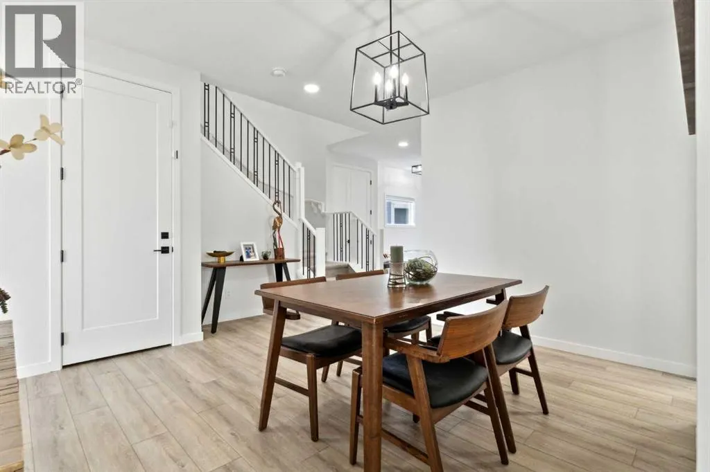 44 Magnolia Crescent SE
