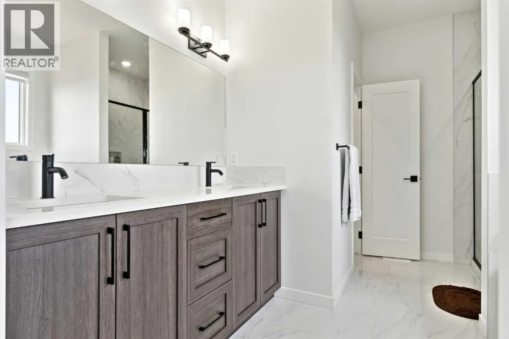 44 Magnolia Crescent SE