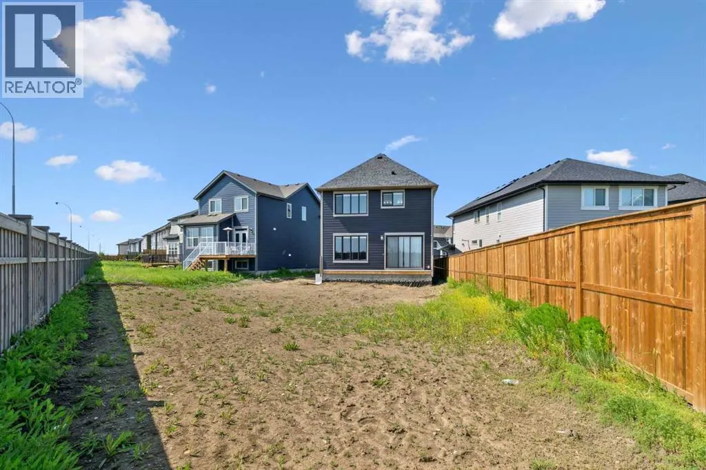 44 Magnolia Crescent SE