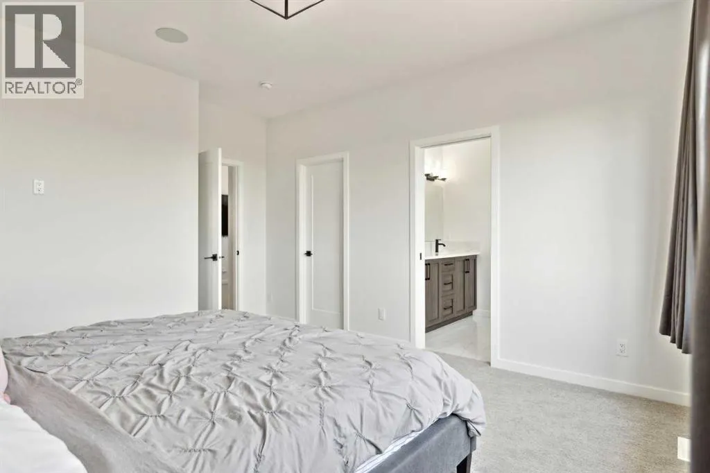 44 Magnolia Crescent SE