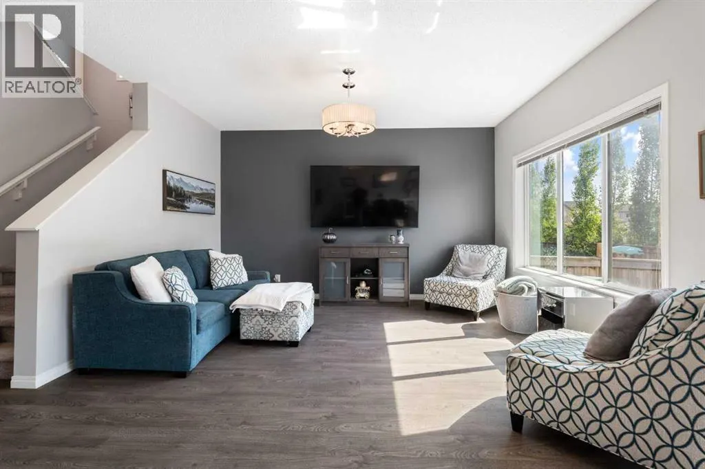 77 Copperpond Street SE