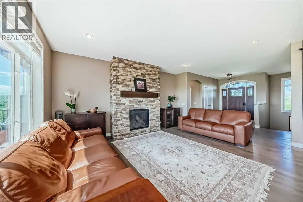 196096 144 Street W