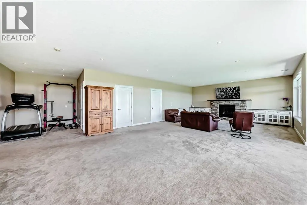 196096 144 Street W