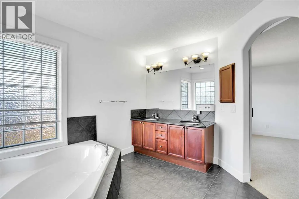 444 Evanston View NW