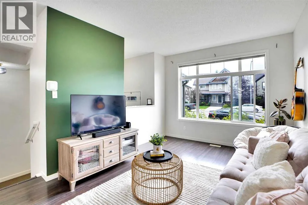 21 Copperpond Road SE