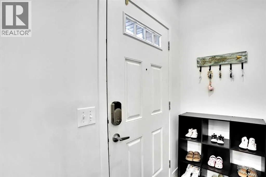 21 Copperpond Road SE