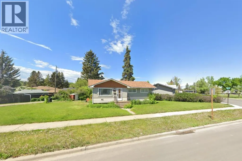 11 Beaupre Crescent NW