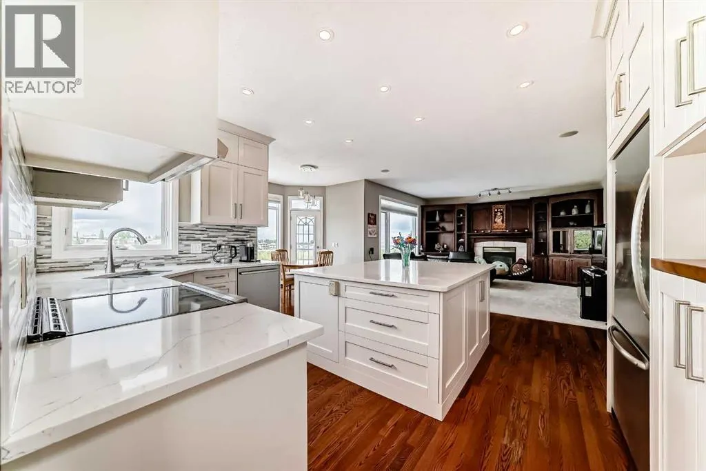 157 Hamptons Square NW